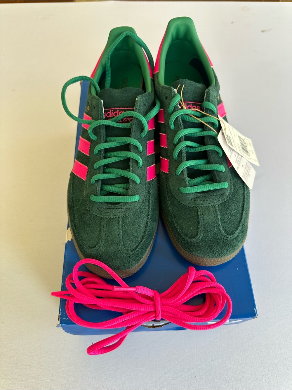 Adidas Spezial Dark Green Suede Sneakers with Hot Pink Stripes Sz 7.5